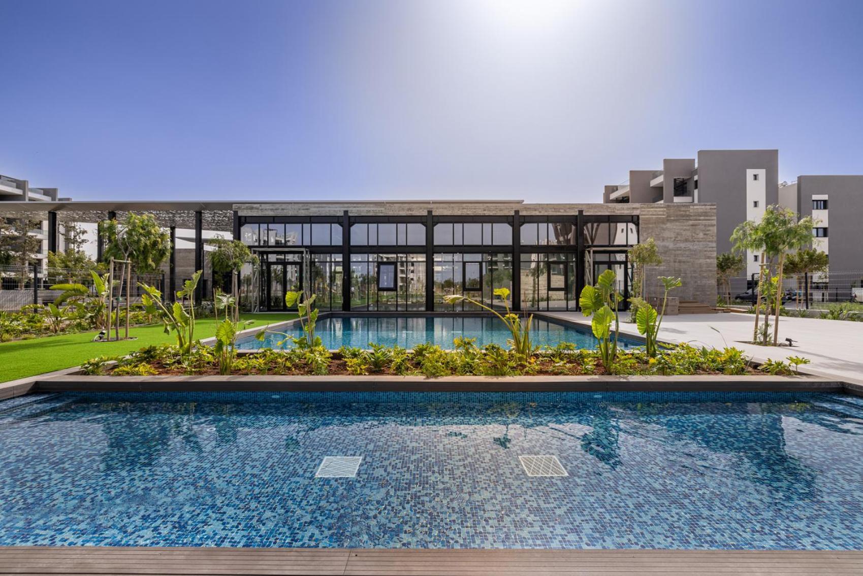 Sunset Gardens Apartment Лимасол Екстериор снимка