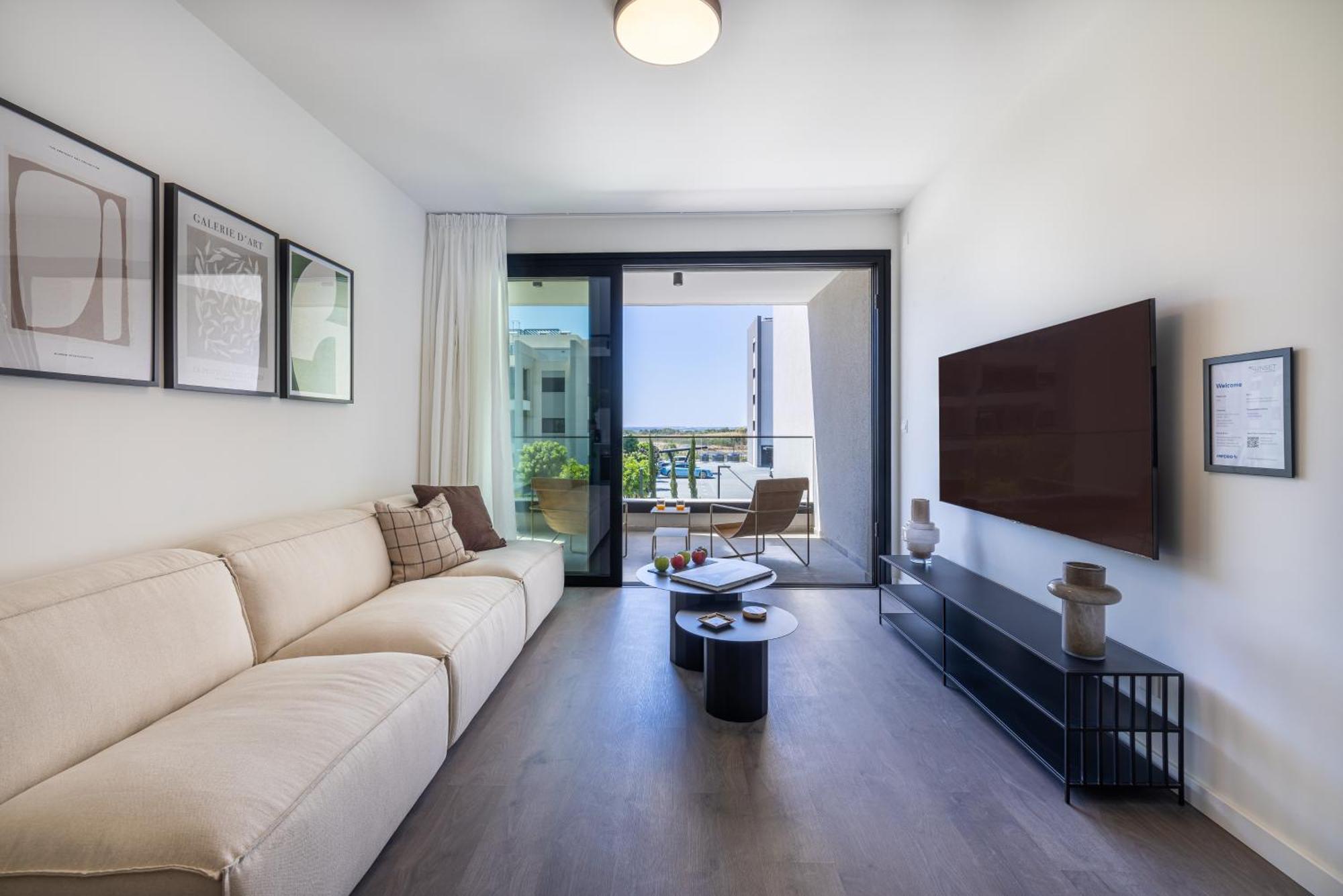 Sunset Gardens Apartment Лимасол Екстериор снимка