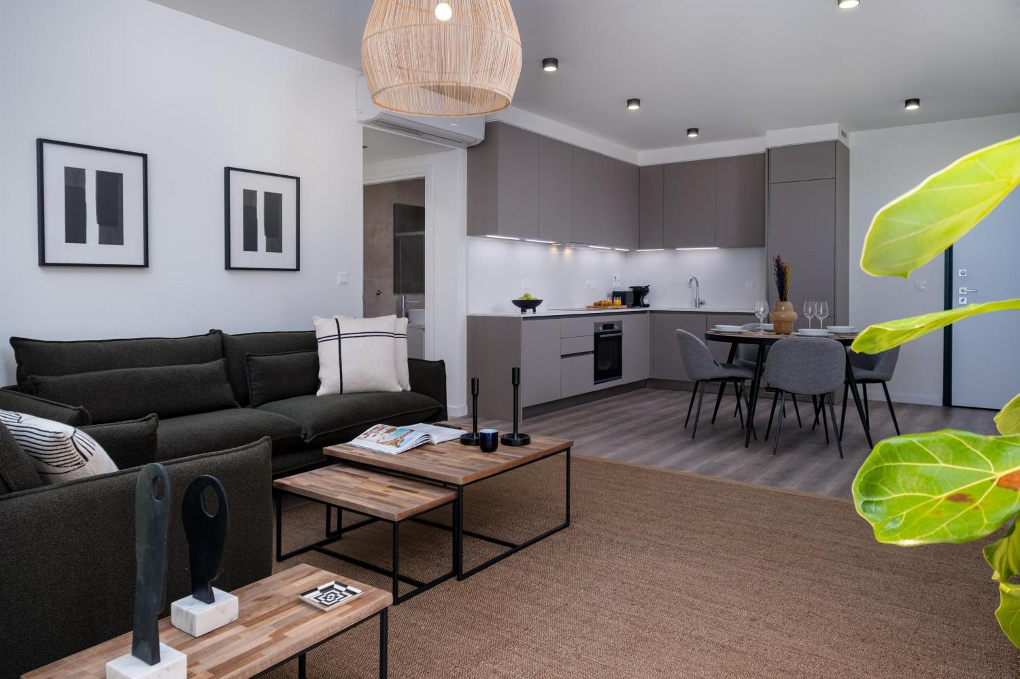 Sunset Gardens Apartment Лимасол Стая снимка