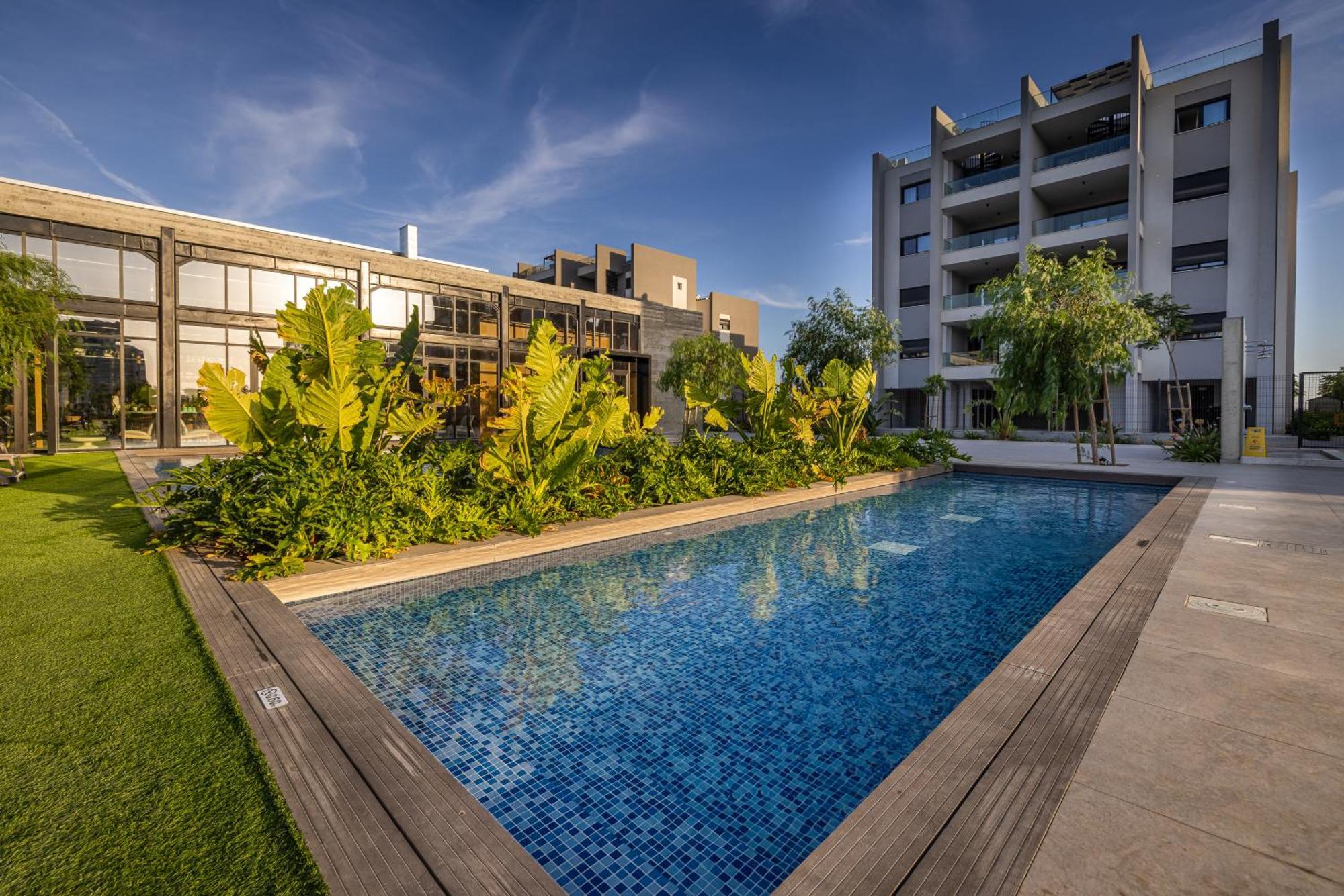 Sunset Gardens Apartment Лимасол Екстериор снимка