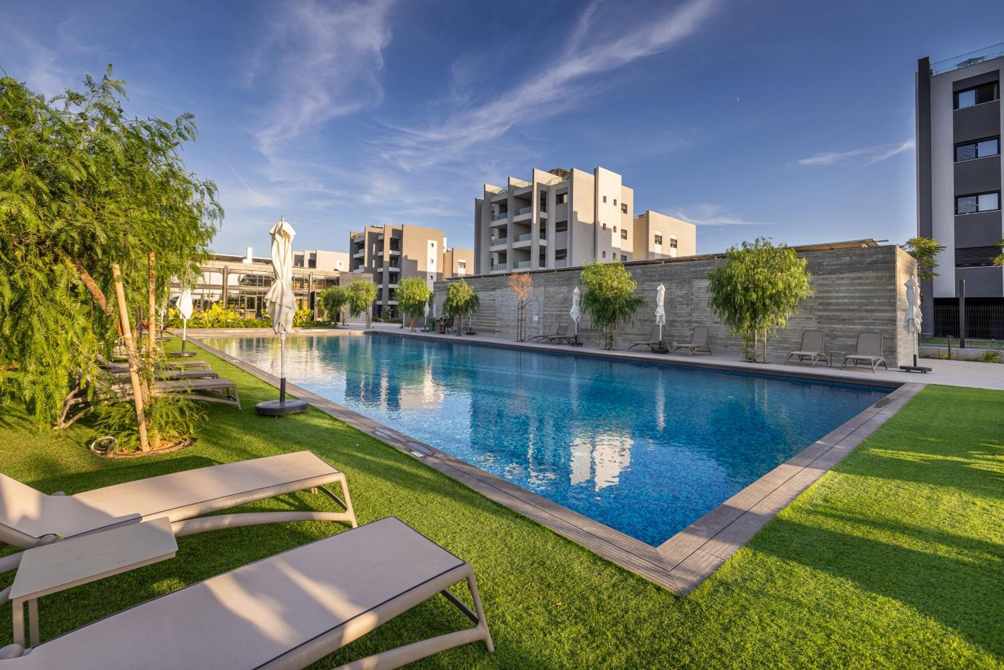 Sunset Gardens Apartment Лимасол Екстериор снимка