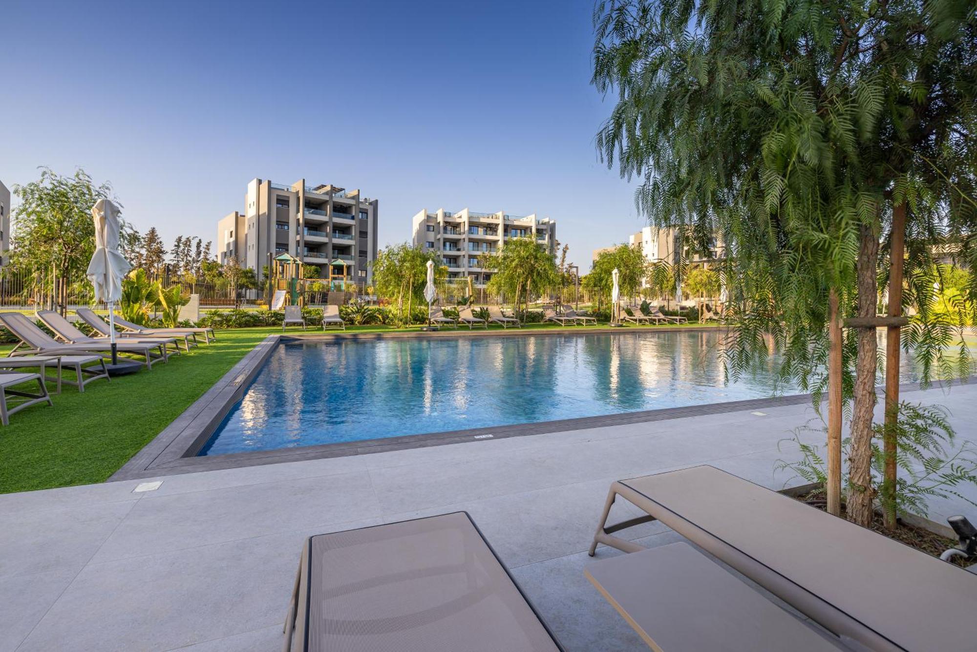 Sunset Gardens Apartment Лимасол Екстериор снимка
